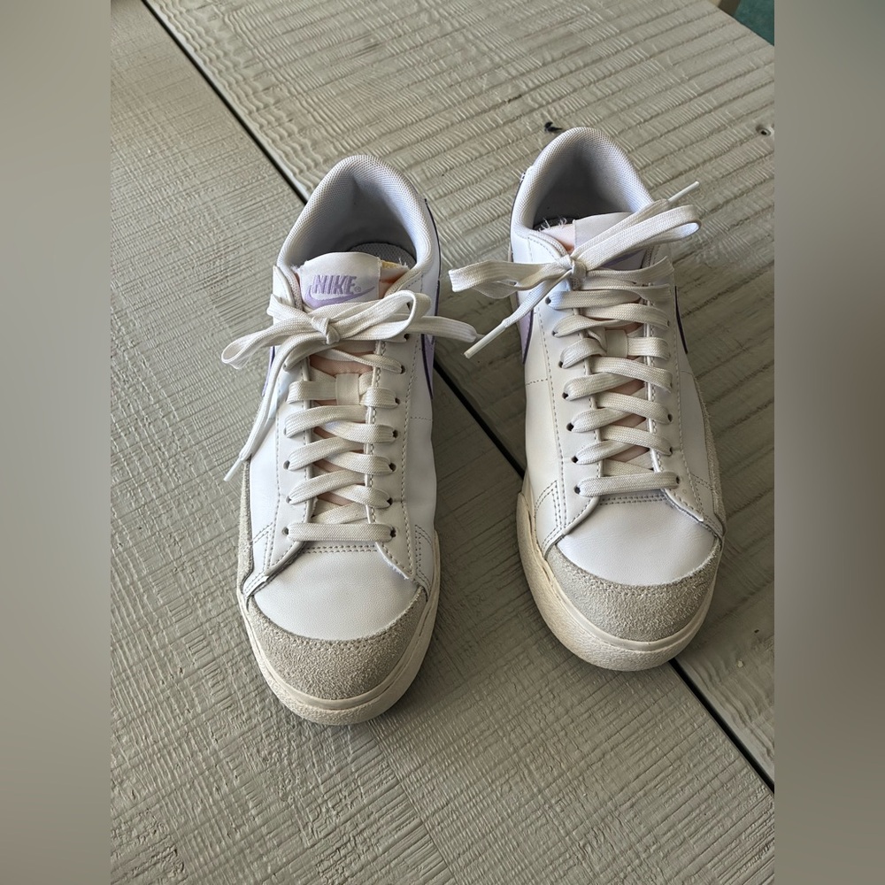 Nike Women's Blazer Plateform White and Purple Sneakers size 8
